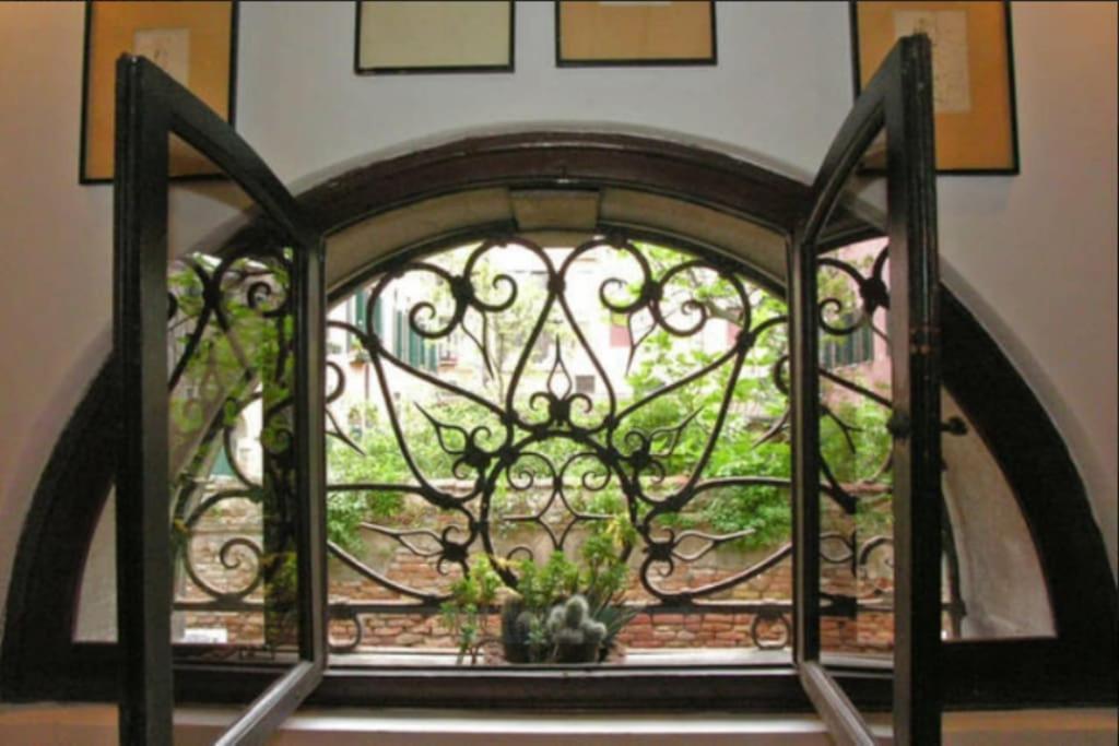 Walk On The Water ✧ 5 Minutes To Rialto Bridge Apartment Venice Ngoại thất bức ảnh