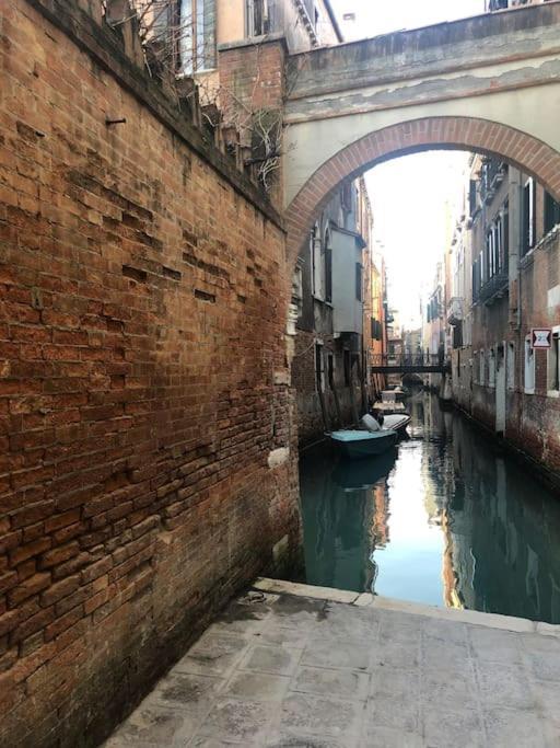 Walk On The Water ✧ 5 Minutes To Rialto Bridge Apartment Venice Ngoại thất bức ảnh